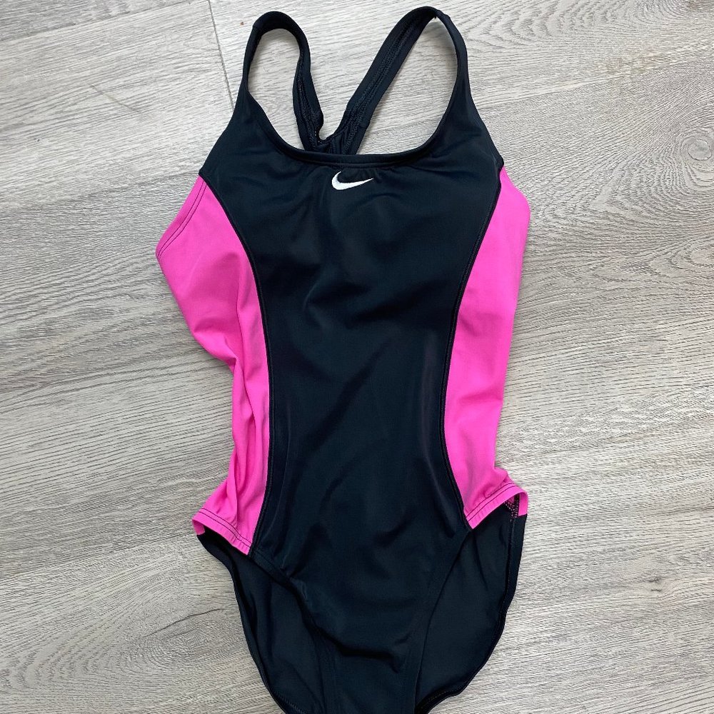 Nike 1-Piece Swimsuit